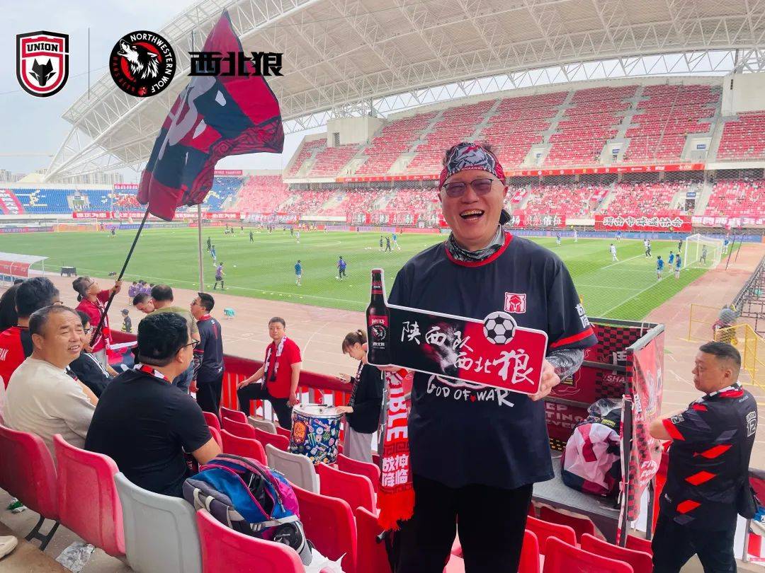 包含穆古鲁扎重返赛场，最后时刻胜出首场状态出色，FPX观众沸腾！赛场气氛高涨的词条-开云官网