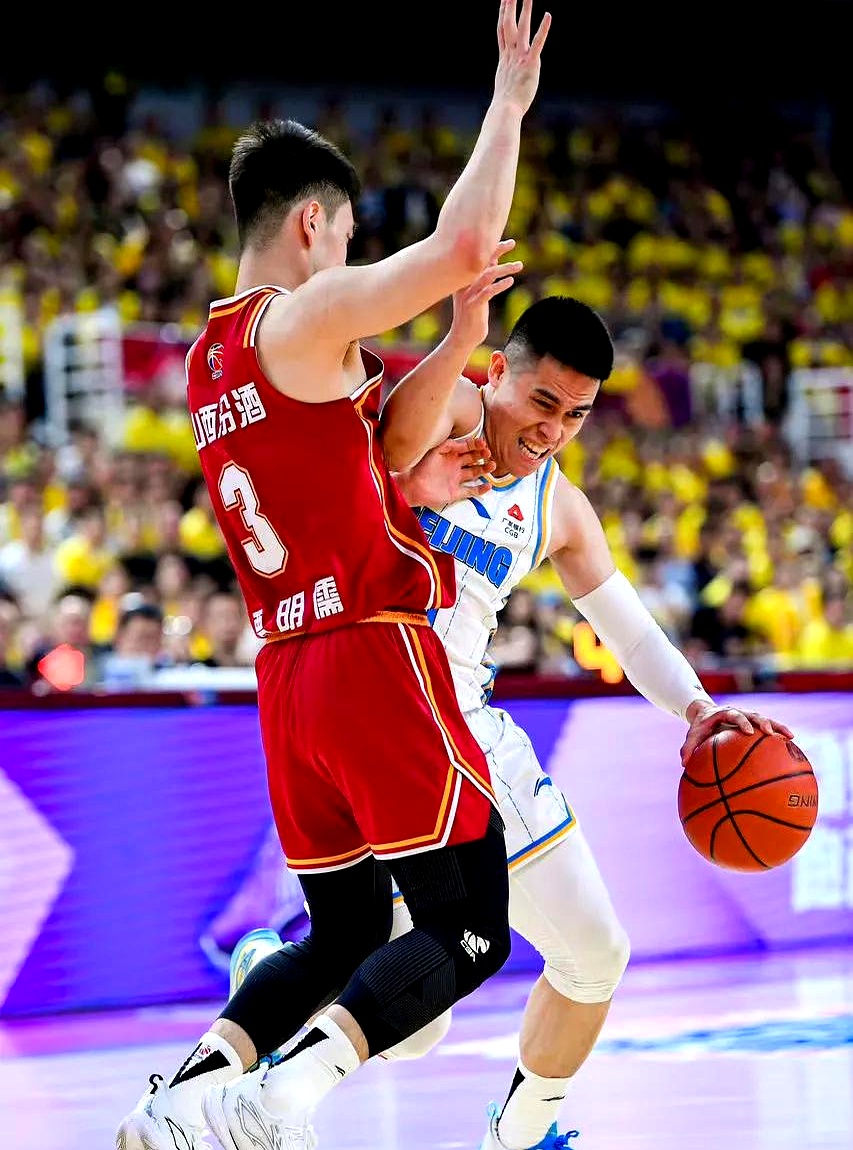 关于CBA常规赛清晨再迎强敌，山东男篮强势反弹，主帅态度——更衣室稳定，临场指挥获称赞的信息-开云app